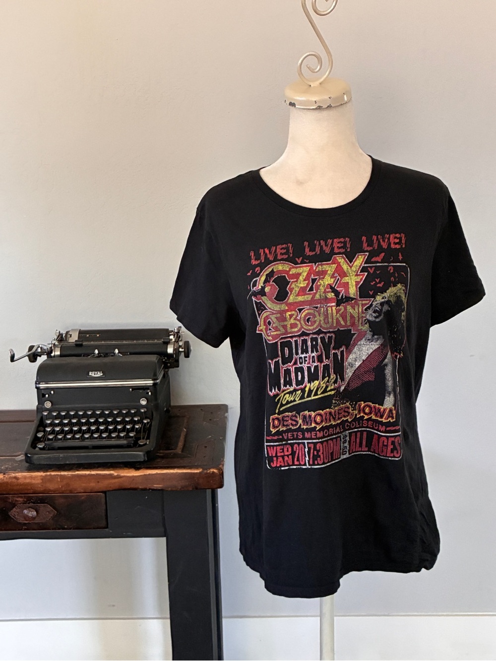 Ozzy Osbourne Diary of a Madman Vintage Inspired 1982 Tour T-Shirt - Size Large